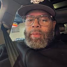 The 1990s was a time to be alive. This photo was taken in the club choices  back in the early 1990s. On the left who have the homie Jazz (1965-2005)  and to