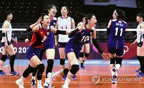 주장 김연경(중국 상하이)을 비롯한 여자 배구대표팀은 20일 밝은 표정으로 일본 나리타국제공항을 통해 일본에 입국했다. Db Dqnvpacatkm