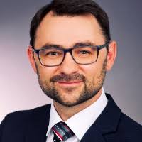 90+ "Tom Römer" profiles