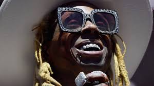 Lil wayne goes all out with full coverage with teeth diamonds on the front teeth and the gold halo around them. Here S How Much Lil Wayne S Teeth Are Worth