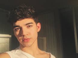 Ben Pierce's Instagram, Twitter & Facebook