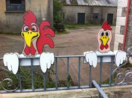 Treffen Der Kluckers Dieses Freche Fella Sitzt Auf Ihren Zaun Tor Teich Oder Sogar Ihre Erhohten Betten Und Grenzen Wood Yard Art Wood Animal Handmade Wood