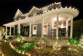 Front Porch Dreams Christmas House Lights Outdoor Christmas Lights Christmas Light Installation
