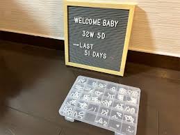 使い方・収納方法解説】ダイソーのレターボードとシキリ30の組み合わせが最強 | 結婚式や赤ちゃんとの写真におすすめ - Taro |  投資・グルメ・子育て・旅行・ブログ収益化