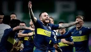 Los jugadores del xeneize llevaron botines para que puedan entrenar y jugar normalmente. Esperan Por Las Ventas De Benedetto Y Nandez