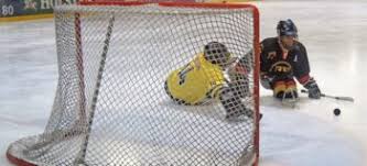 2min bei böigen winden in la courna musste elke van engelen aufmerksam fahren, um einen sturz zu vermeiden. Para Eishockey Der Querschnitt De