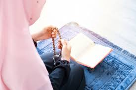 Kemudian untuk doa memohon ampunan untuk kedua orang tua beserta latin dan artinya adalah sebagai berikut. Agar Allah Tutup Aib Kita Supaya Tidak Diketahui Orang Ini Doa Yang Rasulullah Saw Ajarkan Hijabista