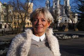 Halina z sanatorium miłości tvp1 opowiedziała szczerze o swoim samotnym i pełnym pracy i trosk życiu w pabianicach. Kim Jest Bohaterka Sanatorium Milosci 2 Poznaj Iwone Bohaterke Sanatorium Milosci Programu Tvp 10 04 2021 Dziennik Lodzki