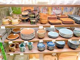 ねえ 3coinsさん こんな高そうな食器が330円ってどういうことですか 食器 皿 お皿