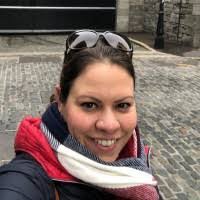 Jennifer Lach's Instagram, Twitter & Facebook