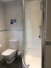 Spray the product on clean glass (use care to avoid tile, metal and the shower floor) and reapply every three to four weeks. How To Clean And Remove Limescale From Shower Doors Glossytots