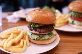 末広町 burger milkshake crane の王道でシンプルなハンバーガーがうまい delaymania ハンバーガー うまい ハンバーガー ランチ