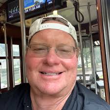 How to set up Comcast service in Wynmoor Village?