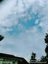 Koleksi oleh wayan dian • terakhir diperbarui 13 hari lalu. 8 Ide Awan Langit Indah Langit Awan Hujan
