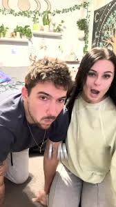 Teaching boyfriend how to hold a bunny #Memezar (livvkap, keith.poy via  Bviral)