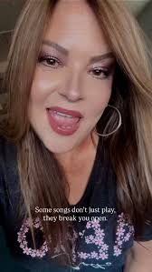 It wouldn't be couples week without Andy Gury interviewing the  #mostcongenialcouple