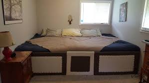 This Couple Built A Mega Bed To Fit All Their Pets And It S Amazing Huge Bed Family Bed Murphy Bed Plans