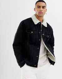 Bequeme taschen an der unterseite der jacke werden ihre hände wärmen. Bershka Jeansjacke In Schwarz Mit Kunstfell Kragen Und Futter Schwarz Jetzt Bestellen Unter Https Mo Jeansjacke Schwarze Jeansjacke Jeansjacke Mit Fell