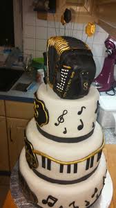 Torte Mit Akkordeon Torten Akkordeon