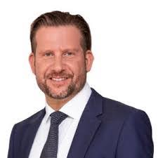 Jamil Farshchi's Instagram, Twitter & Facebook