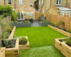 I Like The Boxed Sides By The Fences Would Keep The Dog Out Back Garden Design Terrace Garden Design Backyard Garden Design