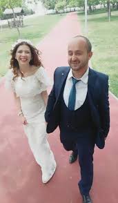 Galatasaray'da kadro dışı bırakılan umut bulut'un eşi anna bulut, sosyal medyada çıkan haberlere isyan etti.haber. Sehit Esinin Mutlu Gunu