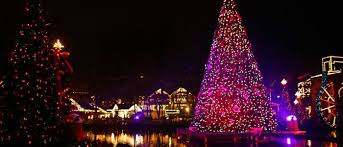 Christmas Light Show At Dollywood Dollywood Christmas Dollywood Smoky Mountain Christmas