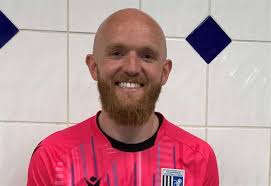 Gillingham sign former Wales international Jonny Williams from under the  noses of League 2 rivals Bradford City