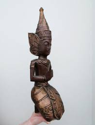 Wooden hand carved antique buddha statue. Large Vintage Carved Wooden Buddha Statue Buddhist Icon Praying Very Detailed Carving Hand Painted Beautiful Oriental Sculpture Buddha Statue Statue Buddha