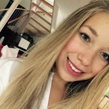 Sally Storm (@sally_storm)