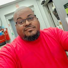 I think that squirrel just proposed! That's how they do it, right?