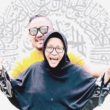 Bapa pelakon dan pengarah datuk afdlin shauki iaitu aksan abu bakal meninggal dunia hospital universiti kebangsaan malaysia (hukm), kuala lumpur, sekitar jam 2.57, pagi selasa. Afdlin Shauki Home Facebook