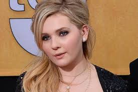 Abigail Breslin: Working with Julia Roberts, Meryl Streep was like 'acting  school'
