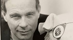 Twin Cities investor Bruce Hendry dies at 79