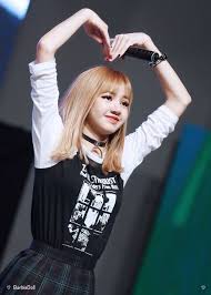 Players will learn what kind of person they are by being forced to make choices. Jenlisa Kedicik Annecik Blackpink Lisa Kpop Girls Lisa
