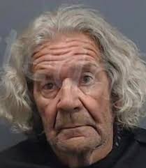 Lt. Dan has a new friend! Meet his foster friend Beemer!! Beemer is still  looking for his forever home!