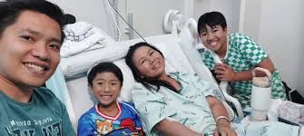 Huge shoutout to the marshalls that helped shepherd me in! I was the loony  that fell after fracturing his leg with 850m to go, so decided to shuffle  backwards