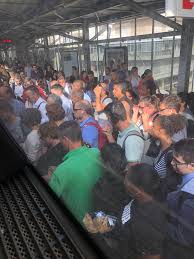 O conteúdo completo está disponível apenas para subscritores. Apenas Mais Um Dia De Transportes Publicos Sete Rios Fertagus Portugal