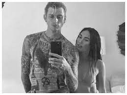 How did megan fox and machine gun kelly meet? Megan Fox And Machine Gun Kelly Spark Off Engagement Rumours After Actress Gets Spotted With Huge Diamond Ring English Movie News Times Of India