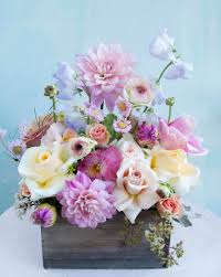 Though ftd is a nationwide company, we work with local los angeles florists to be able to get your luxury flowers delivered to you as fresh as possible. Molly Flower Box In Glendale Ca Blomst Los Angeles