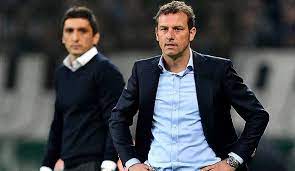 Während seiner aktiven karriere absolvierte er 44 spiele in der 2. Markus Weinzierl Als Neuer Trainer Beim Vfb Stuttgart Jahn Regensburg 3 0