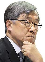 여권에서는 최 원장이 월성 원전 1호기 조기 폐쇄가 부당했다는 결론으로 감사 방향을 잡아놓고 몰아가는 게 아니냐는 의구심이 계속 커져갔다. ìµœìž¬í˜• ì•¼ê¶Œ ëŒ€ì„ ì£¼ìž ê±°ë¡ ì— ìž…ìž¥ ì–˜ê¸°í•  ìƒí™© ì•„ë‹Œ ê²ƒ ê°™ë‹¤ ì¡°ì„ ì¼ë³´
