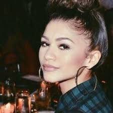 Joslyn Henderson's Instagram, Twitter & Facebook