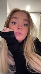 Caitlin Starnes's Instagram, Twitter & Facebook