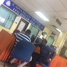 Naib ketua amanah teluk intan pengsan akibat kesan tumbukan tersebut di dalam lif dan dan dibawa ke hospital teluk intan oleh ambulan, tulis surat aduan itu. Photos A Ibu Pejabat Polis Daerah Hilir Perak 1 Conseil De 363 Visiteurs