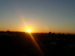 Nascer do sol na cidade de Indaiatuba, São Paulo, Brasil.