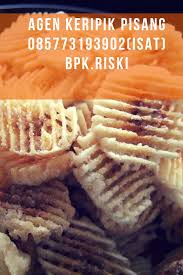 Untuk mengolah keripik pisang asin, setelah proses penggorengan ditambahkan garam halus dan ditaburkan secara merata pada keripik sebanyak lima puluh gram per lima kilogram keripik pisang matang. 085773193902 Isat Agen Keripik Pisang Di Provinsi Dki Jakarta Keripik Pisang Coklat Lampung Makanan Pisang Keripik