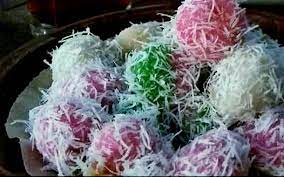 Teks bahasa jawa tentang klepon klepon yaiku siji panganan tradisional sing kegawe saka beras ketan sing neng bentuk kaya bola bola cilik karo isi gula jawa. Filosofi Jajanan Tradisional Jawa Yang Harus Kamu Tau Intanpari Com