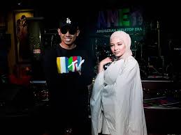 Meletop malam raya 2020 live show kepala bergetar free video hd tonton online, malay drama, astro ria, tv3 terkini shows video meletop malam raya 2020 live show free download. Yang Anda Perlu Tahu Tentang Pencalonan Top 5 Anugerah Meletop Era 2019 Sensasi Selebriti