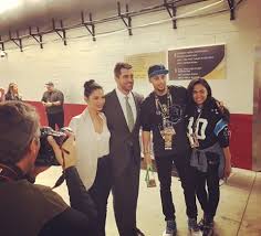 Ed rodgers, aaron's father, told the new york times one rodgers family member in the ed and his wife darla have not traveled to any packers games this season, including the first two rounds of. Aaron Rodgers Olivia Munn Steph Curry And Wife Total Packers